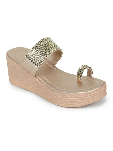 Women Gold Wedges Sandal At Rs 290pair Women Wedge Sandals In New
