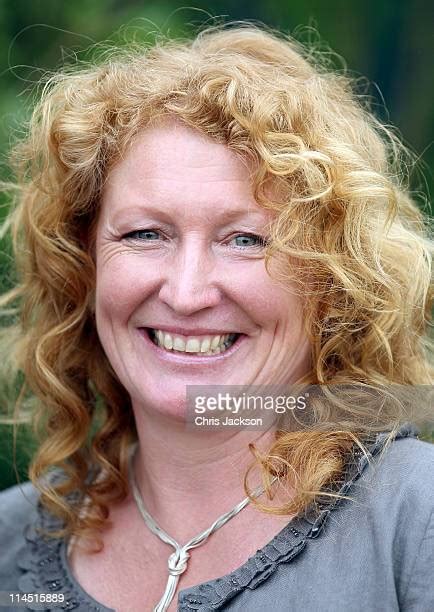 Charlie Dimmock Stock Fotos Und Bilder Getty Images