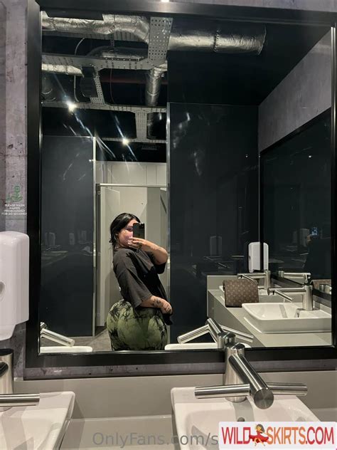 Hot Photos By Mel Farahmand Known As Strippercoochie