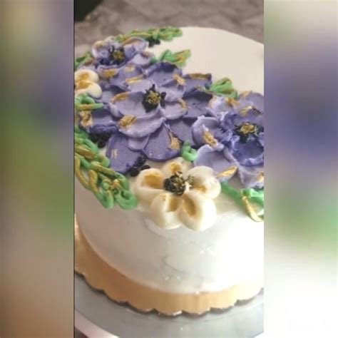 Buttercream Palette Knife Painting Cake {video } [video] [video] Learn Cake Decorating Hand