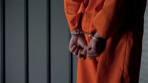 Inmate Escapes Louisville Jail By Pretending To Be Someone Else | iHeart