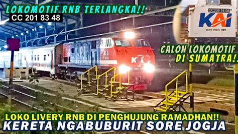 NGABUBURIT NONTON KERETA API SORE JOGJA Ada Lokomotif Livery RnB CC