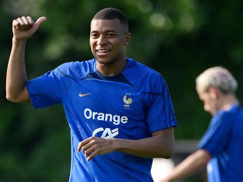 Arde París Kylian Mbappé le comunicó al PSG que no renovará su