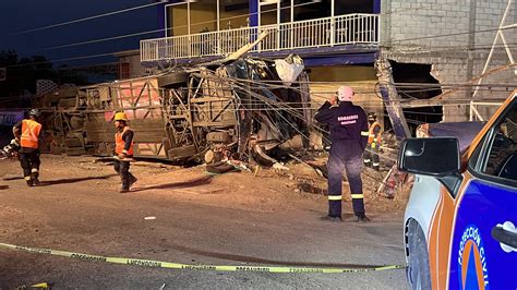 Autob S Etn Y Veh Culo Causan Fatal Accidente En La M Xico Quer T