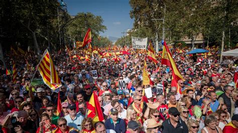 Miles De Personas Protestan En Barcelona Contra La Amnistía