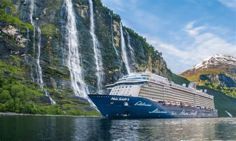 Mein Schiff ab Hamburg günstig buchen Kreuzfahrtpiraten