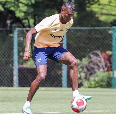 Veja imagens do treino do São Paulo desta segunda feira Gazeta Esportiva