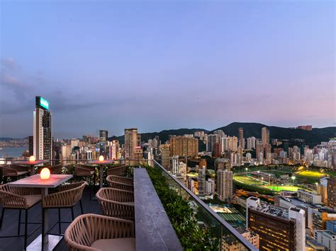 Best rooftop bars in Hong Kong for outdoor drinking with a view