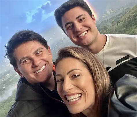 Cesar Filho E Elaine Mickely Se Emocionam Ao Falar De Casamento Do