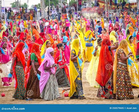 Village Women Showing Dance Performance At Pushkar City Desert Fair