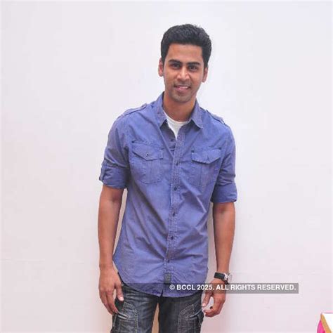 sp muthuraman arrives  mk balaji  priyankas wedding reception