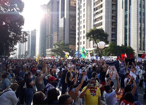 Protestos contra o governo Bolsonaro reúnem milhares em capitais CNN