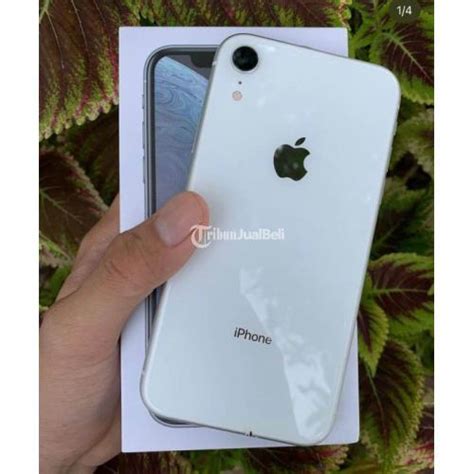 Hp Iphone Xr Gb Bekas Warna Putih Siap Pakai Normal Bergaransi Di