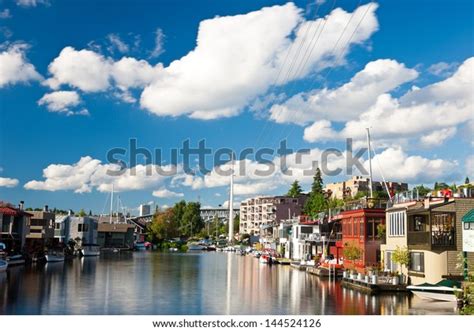 167 Lake Union Seattle Houseboats Images, Stock Photos, 3D objects ...