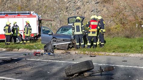 Wiesbaden T Dlicher Unfall Auf B Schaulustiger Filmt