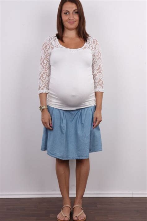 Lovely Pregnant Milf Nudedworld