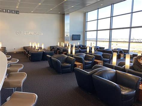 Lufthansa Business Lounge IAD Airport Lounges Concourse B Washington DC ...