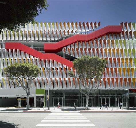 Santa Monica Parking Structure - Exterior/Entrance - modlar.com
