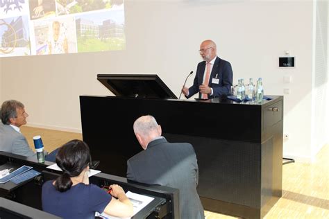 Festakt In Homburg Jahr Feier Der Universit T Des Saarlandes Homburg