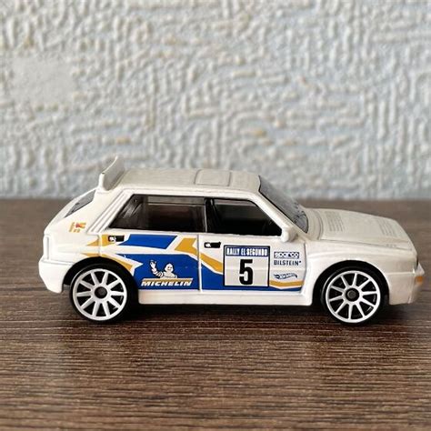 Hot Wheels Lancia Delta Integrale 195803284 Osta Ee