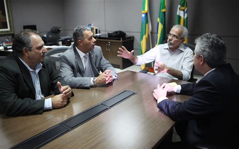 Edvaldo Recebe Visita De Comiss O Da Oab Prefeitura De Aracaju