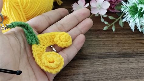 You Will Love The Crocheted Knitted Flower Keychain Wowwww YouTube