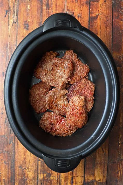 Oven Baked Cube Steak With Red Gravy Recipe Simply Happenings