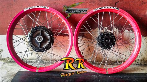 Roger Rodas Fan 150 Preta Aros Three Heads Rosa