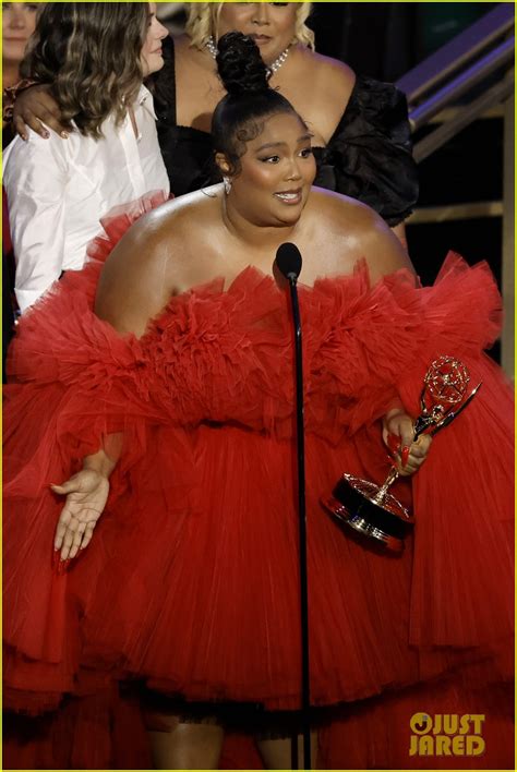 Photo Lizzo Red Gown First Emmy Win Speech 19 Photo 4818350 Just