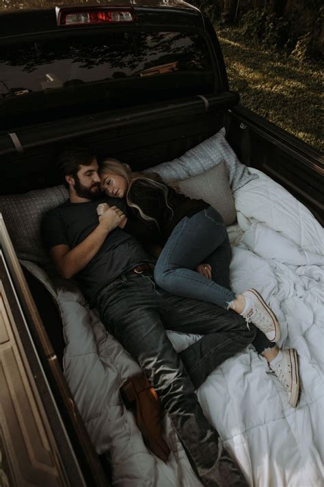 Inspiration For Your Truck Bed Couples Session Country Couples Country Couple Pictures Cute