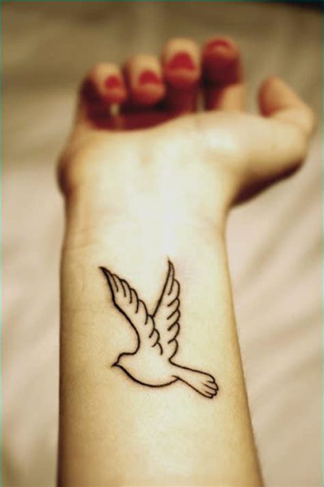 45+ Mind-Blowing Cute & Lovely DOVE TATTOOS With Meanings