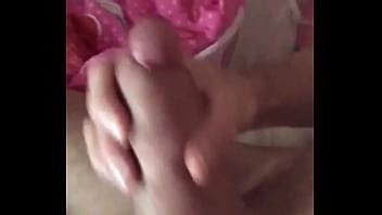 Pajeando Mi Gran Polla Y Grandes Cargas En La Cama De Mi Amigo XVIDEOS