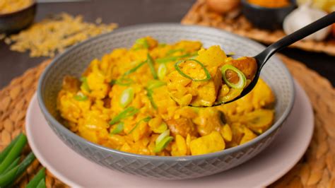 Schnelles Rezept Curry Hühnchen Orzo Pfanne mit Ananas