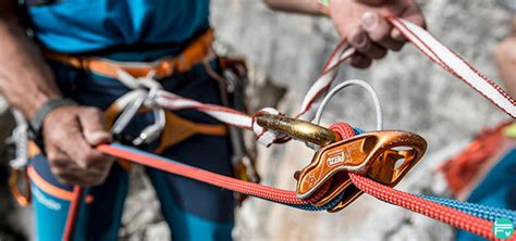 Multipich climbing : mastering rappelling techniques