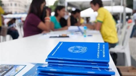 IEL abre mais de 40 vagas de estágio para estudantes Administração