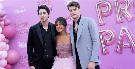 Totally Tubular Photos From The 80s Themed Prom Pact Premiere D23