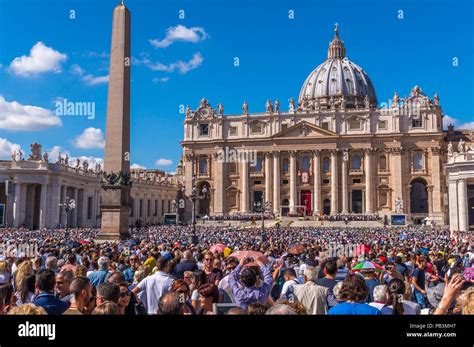 People attending Sunday mass at Saint Peter's basilica, Vatican City ...