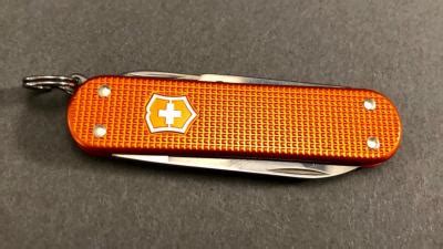 Canif Victorinox Classic Alox Tiger Orange Dition Limit E