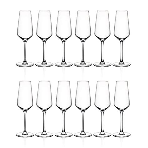 What are the different types of champagne glasses?