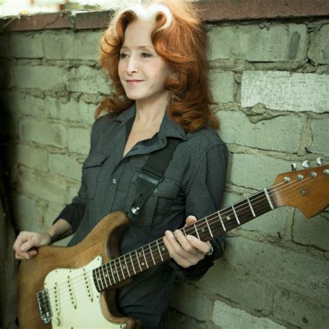 bonnie-raitt_guitar_wall-2 – Reverb Magazine Online