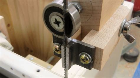 How To Make Band Saw Blade Guides - IBUILDIT.CA