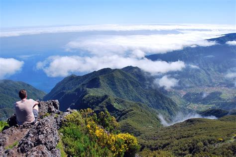 Combien Côute Une Location De Voiture à La Réunion Annonces France