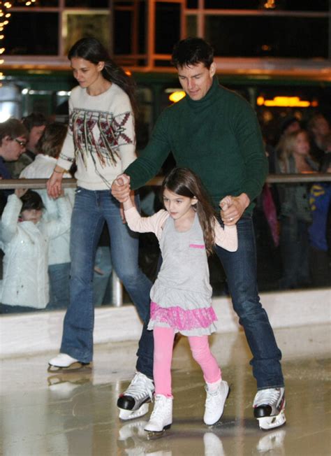 Photo Tom Cruise Katie Holmes Et Leur Fille Suri Pittsburgh En