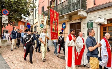 Luino Celebra I Suoi Patroni Giorni Difficili Per La Nostra Comunit