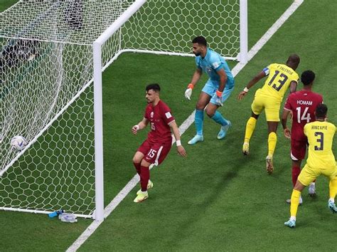 Fifa World Cup Qatar First Hosts To Lose Opener Ecuador Humble Them