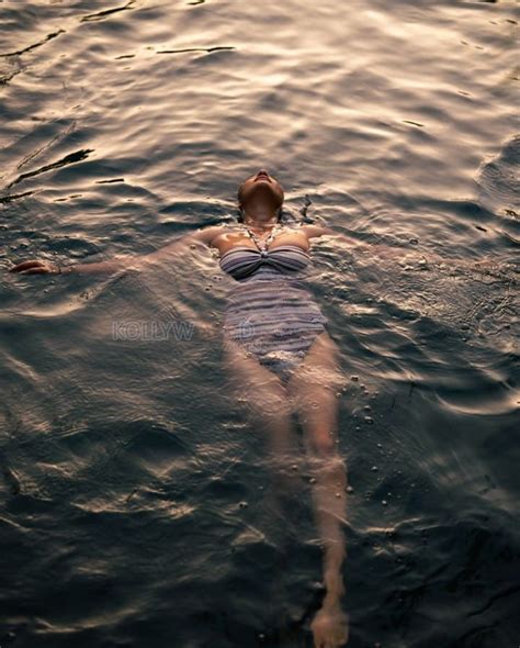 Bold And Hot Anushka Sen In A Stylish Swimsuit Pictures Kollywood Zone