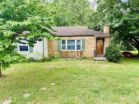219 Walker St, McMinnville, TN 37110 - See Est. Value, Schools & More