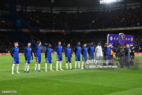 Chelsea Team Line Photos and Premium High Res Pictures - Getty Images