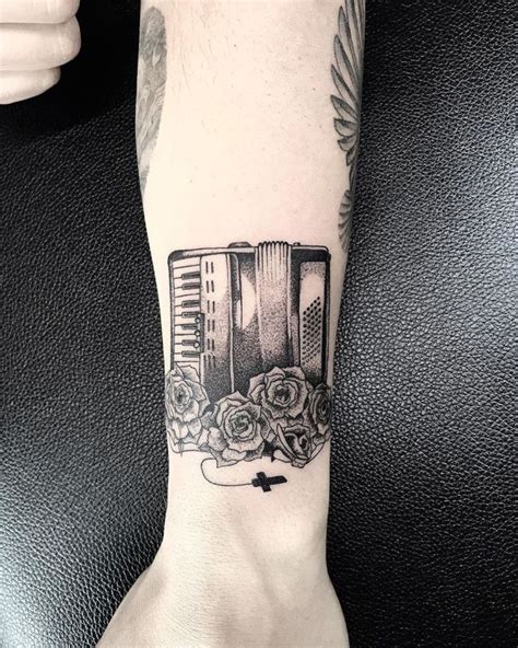 Pretty Accordion Tattoos That Can Enhance Your Temperament In