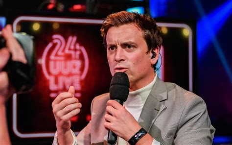 Wordt Niels Destadsbader Nieuwe Presentator Extra Time Onterechte